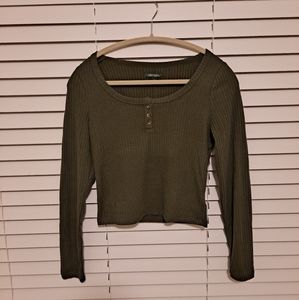 Ribbed long sleeve crop top